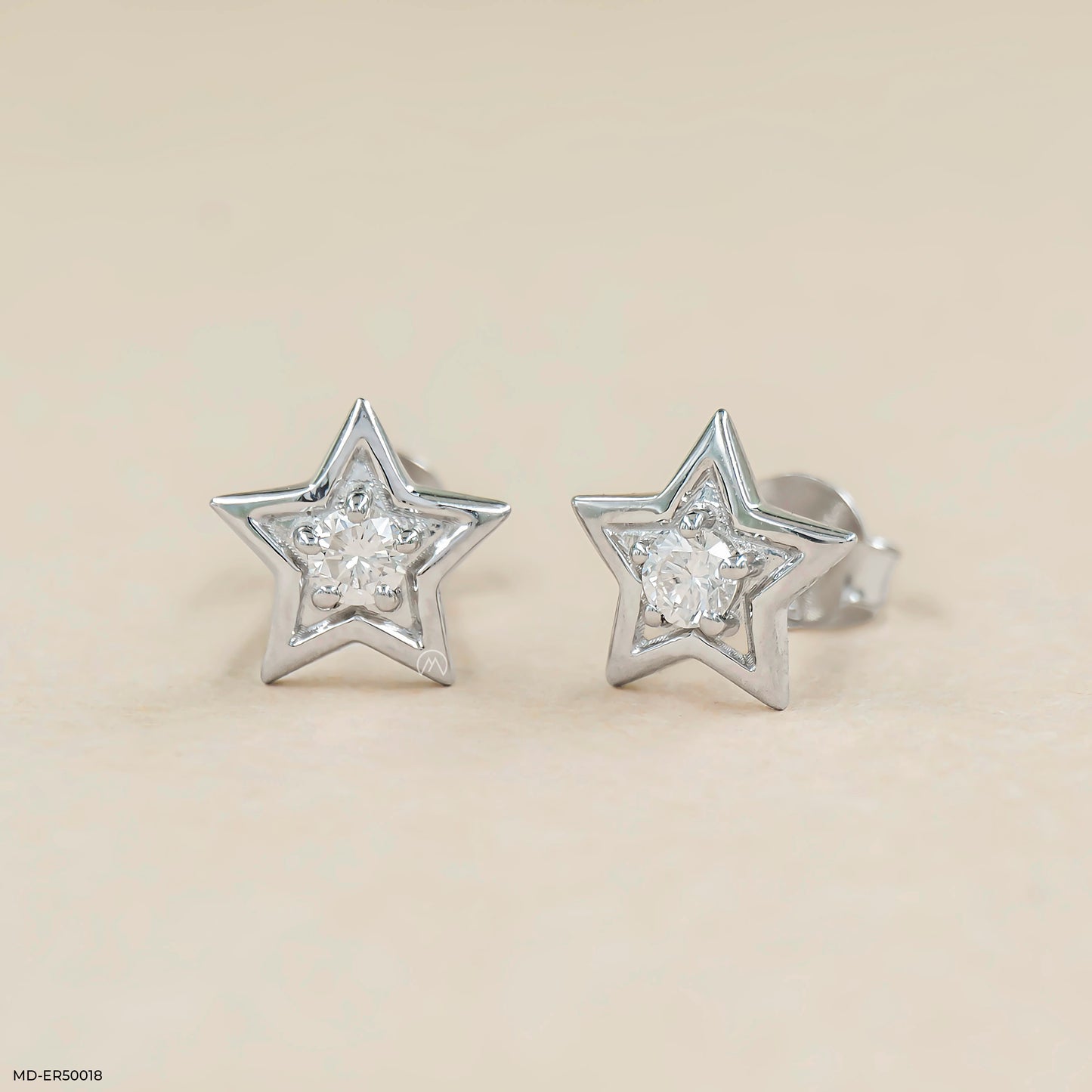 Mini Starry Lab Diamond Stud