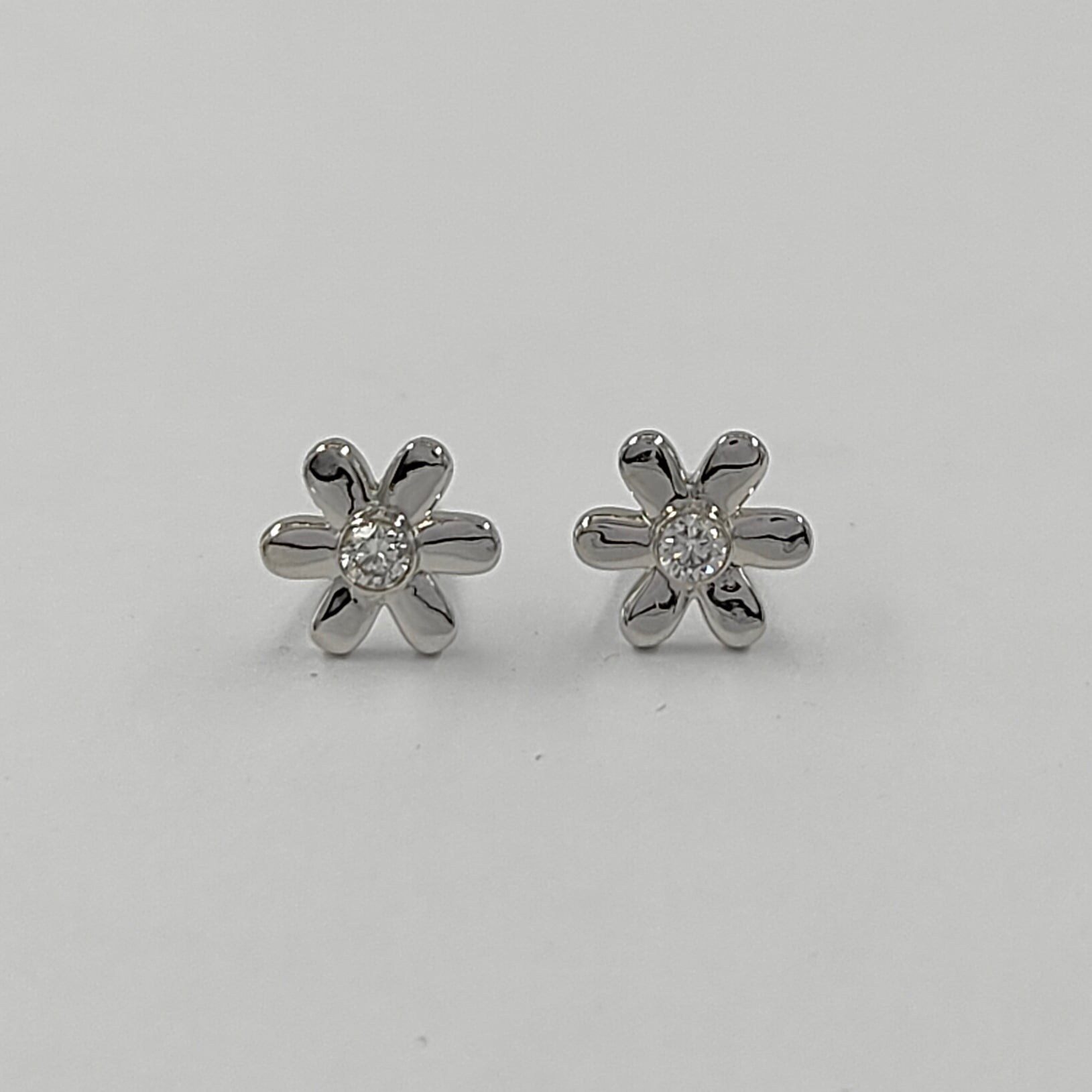 Nargis Dew Lab Diamond Earrings